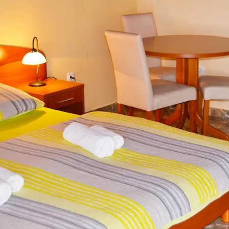 Barisic Hrvatskih Zrtava 404 Seget Vranjica 트로기르