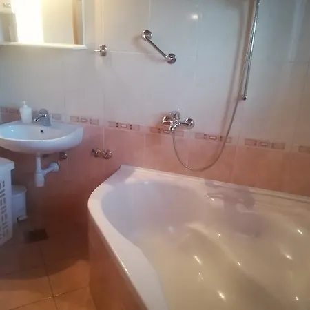 Barisic Hrvatskih Zrtava 404 Seget Vranjica