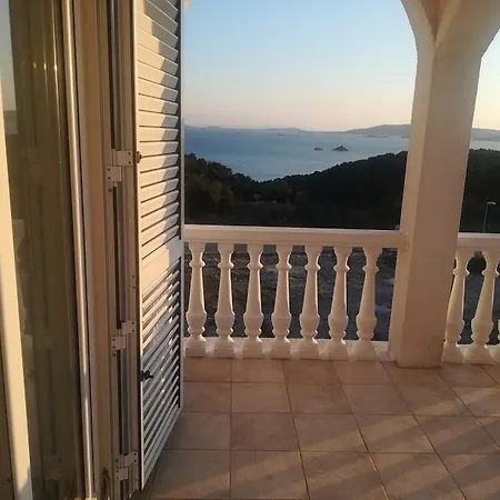 Barisic Hrvatskih Zrtava 404 Seget Vranjica * Trogir