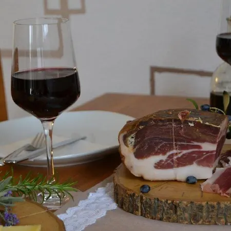 Barisic Hrvatskih Zrtava 404 Seget Vranjica *