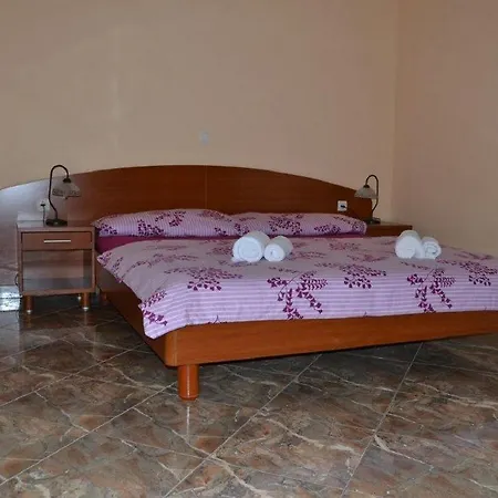 Apartman Barisic Hrvatskih Zrtava 404 Seget Vranjica