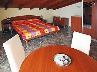 Barisic Hrvatskih Zrtava 404 Seget Vranjica Trogir