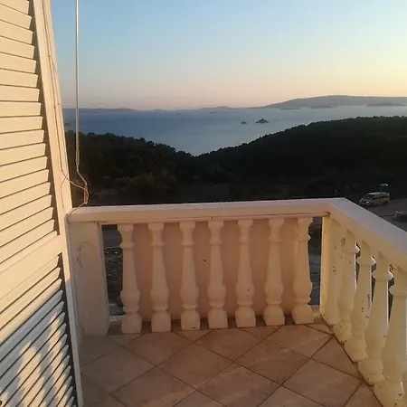 Barisic Hrvatskih Zrtava 404 Seget Vranjica *