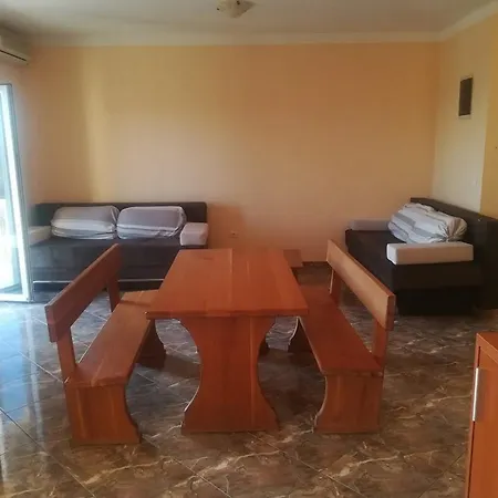 Barisic Hrvatskih Zrtava 404 Seget Vranjica Апартаменты Трогир