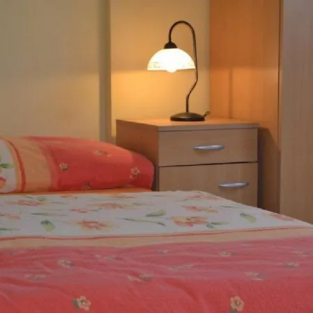 Barisic Hrvatskih Zrtava 404 Seget Vranjica * トロギール