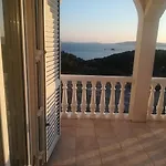 Barisic Hrvatskih Zrtava 404 Seget Vranjica * Trogir