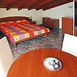 Barisic Hrvatskih Zrtava 404 Seget Vranjica Trogir