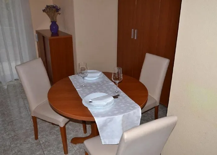 Barisic Hrvatskih Zrtava 404 Seget Vranjica *